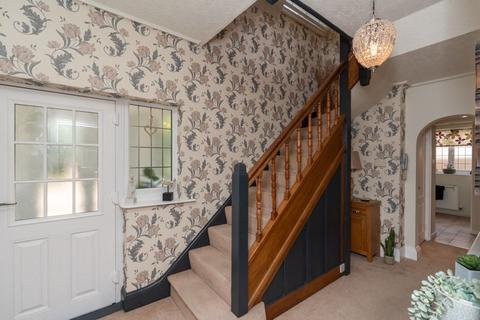 4 bedroom detached house for sale, Wollescote Road, Stourbridge DY9