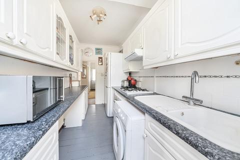 3 bedroom terraced house for sale, Elstree Gardens, Ilford