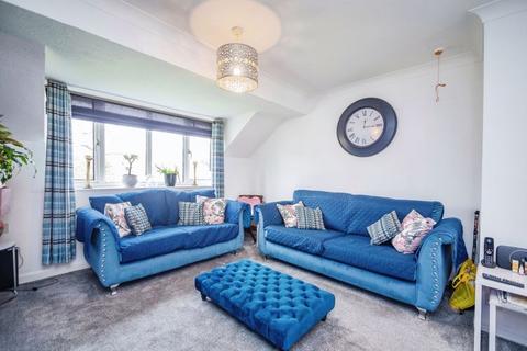 2 bedroom flat for sale, Flack Gardens, Rochester ME3