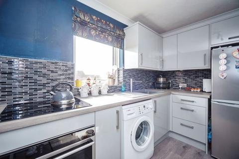 2 bedroom flat for sale, Flack Gardens, Rochester ME3