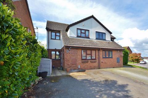 3 bedroom semi-detached house for sale - Onslow Drive, Thame