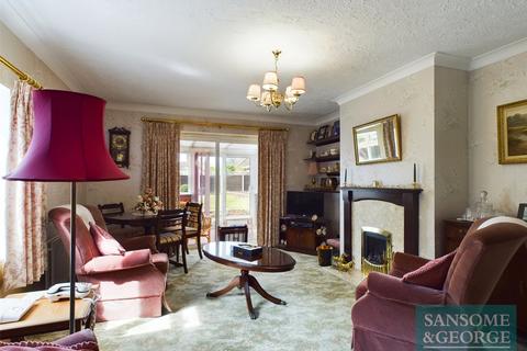 3 bedroom bungalow for sale, Heath Road, Pamber Heath, Tadley, Hampshire, RG26