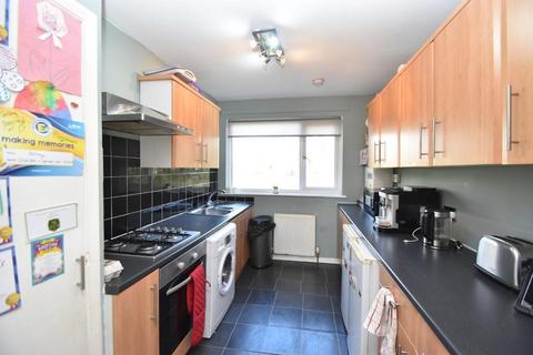 2 bedroom flat for sale, Larch Grove, Milton of Campsie, G66 8HG