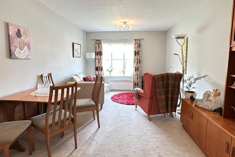 1 bedroom flat for sale, Primrose Court, Goring Road, Steyning, West Sussex, BN44 3FY