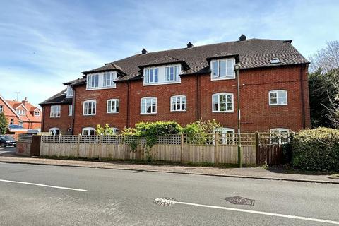 1 bedroom flat for sale, Primrose Court, Goring Road, Steyning, West Sussex, BN44 3FY