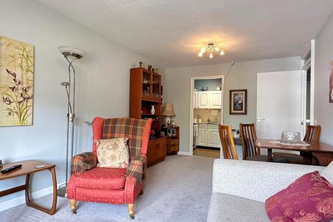 1 bedroom flat for sale, Primrose Court, Goring Road, Steyning, West Sussex, BN44 3FY
