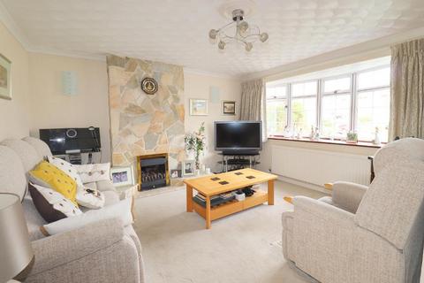 3 bedroom detached house for sale, Turnpike Drive, Warden Hills, Luton, LU3 3RG