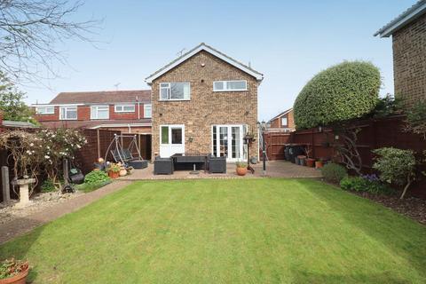 3 bedroom detached house for sale, Turnpike Drive, Warden Hills, Luton, LU3 3RG