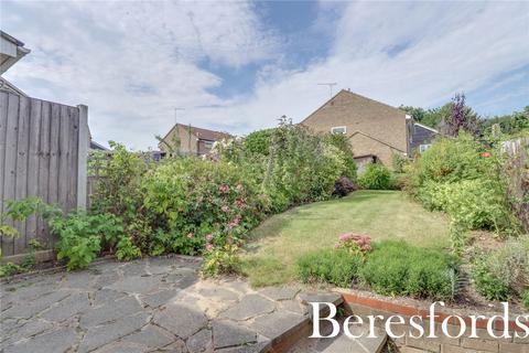 1 Riffhams, Brentwood, CM13 2TW