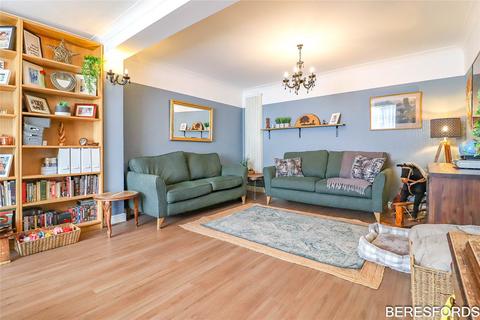 26 Hamble Lane, South Ockendon, RM15 5HJ