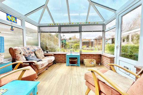 3 bedroom semi-detached house for sale, Melrose Avenue, Worthing, West Sussex, BN13