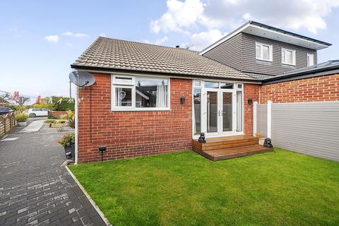3 bedroom semi-detached house for sale, Westroyd Crescent, Pudsey, West Yorkshire, LS28