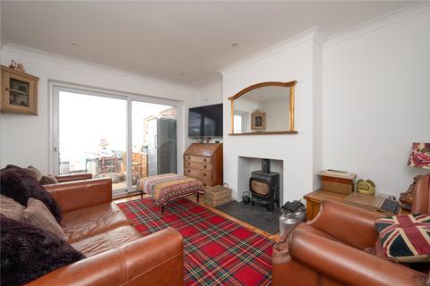 8a Hazel Road, Park Street, St Albans, AL2 2AJ