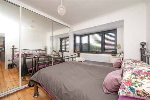 8a Hazel Road, Park Street, St Albans, AL2 2AJ