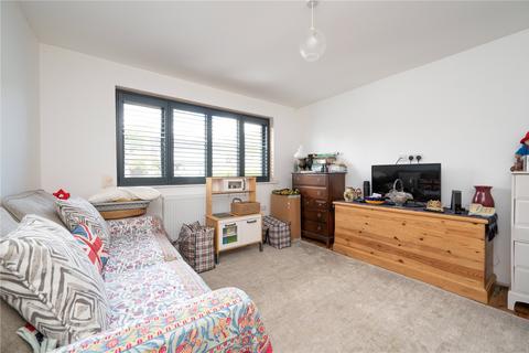 8a Hazel Road, Park Street, St Albans, AL2 2AJ