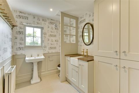 20 Vine Road, East Molesey, KT8 9LB