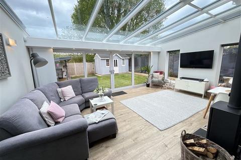 10 Batesquire, Sothall, Sheffield, S20 2GS