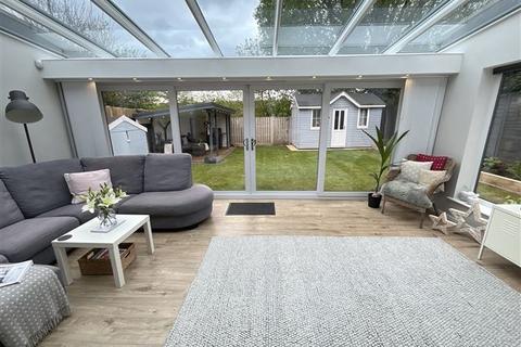10 Batesquire, Sothall, Sheffield, S20 2GS