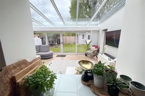 10 Batesquire, Sothall, Sheffield, S20 2GS