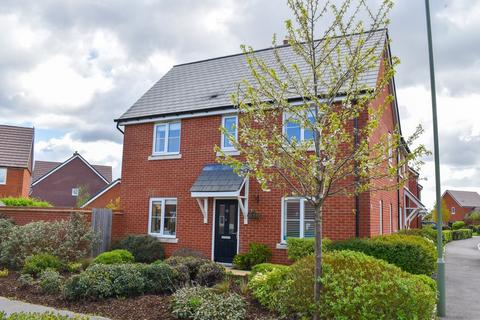 38 Narrowleaf Drive, Ringwood, BH24 3FS