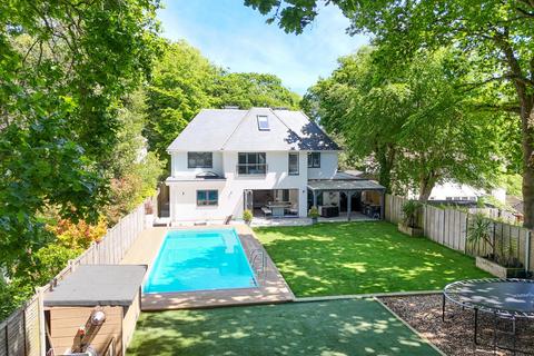 4 bedroom detached house for sale, Hinton Wood Avenue, Highcliffe, Christchurch, BH23