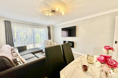 2 bedroom apartment for sale, Surrey Road, Poole, BH12