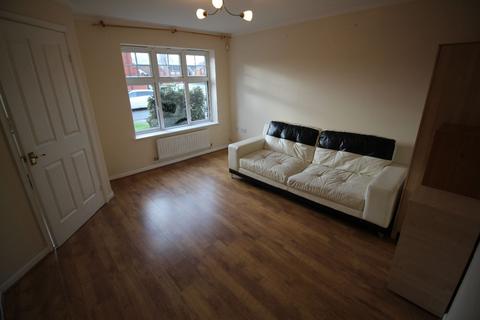 3 bedroom semi-detached house to rent, Knowsley L26