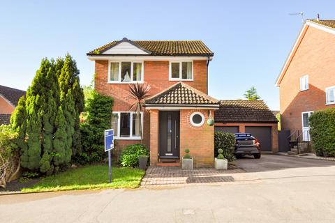 3 bedroom detached house for sale, Bridle Way, Wimborne, BH21