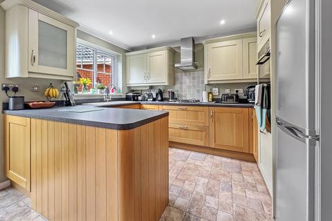 11 Beech Avenue, Halstead, CO9 2TT