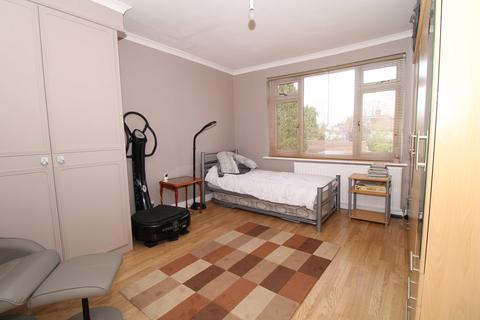 39 Langley Way, West Wickham, BR4 0DH