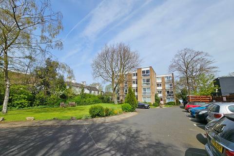 Studio for sale, Lynton Grange, Fortis Green, N2