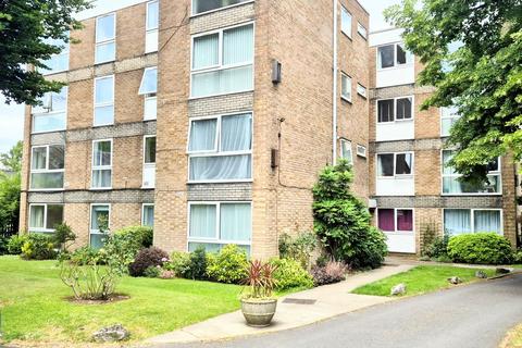 Studio for sale, Lynton Grange, Fortis Green, N2