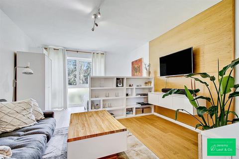 undefined, Fortis Green, London
