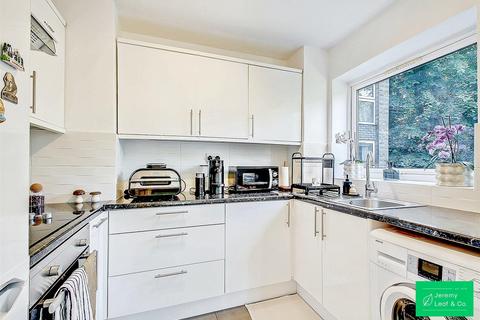 undefined, Fortis Green, London