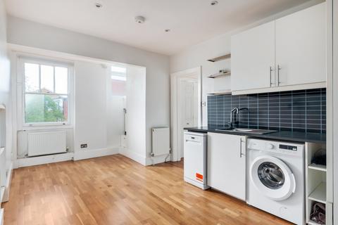 1 bedroom flat for sale, Dewsbury Court, 33-66 Chiswick Road, Chiswick W4