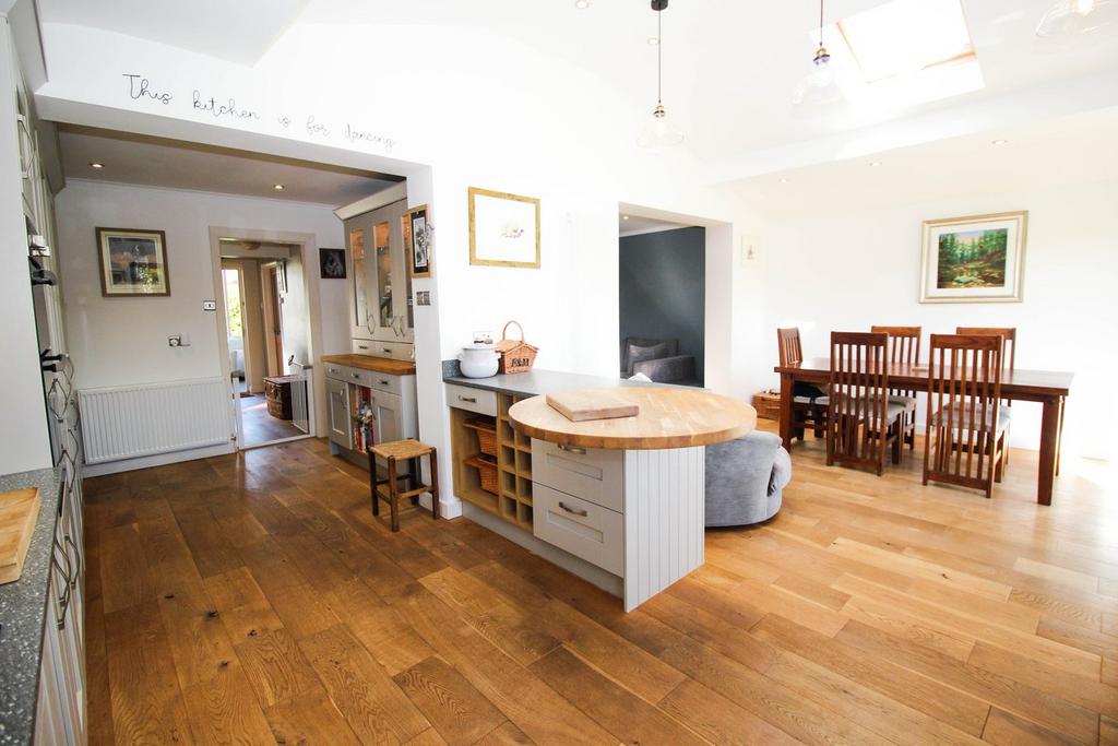 Open plan dining kitchen