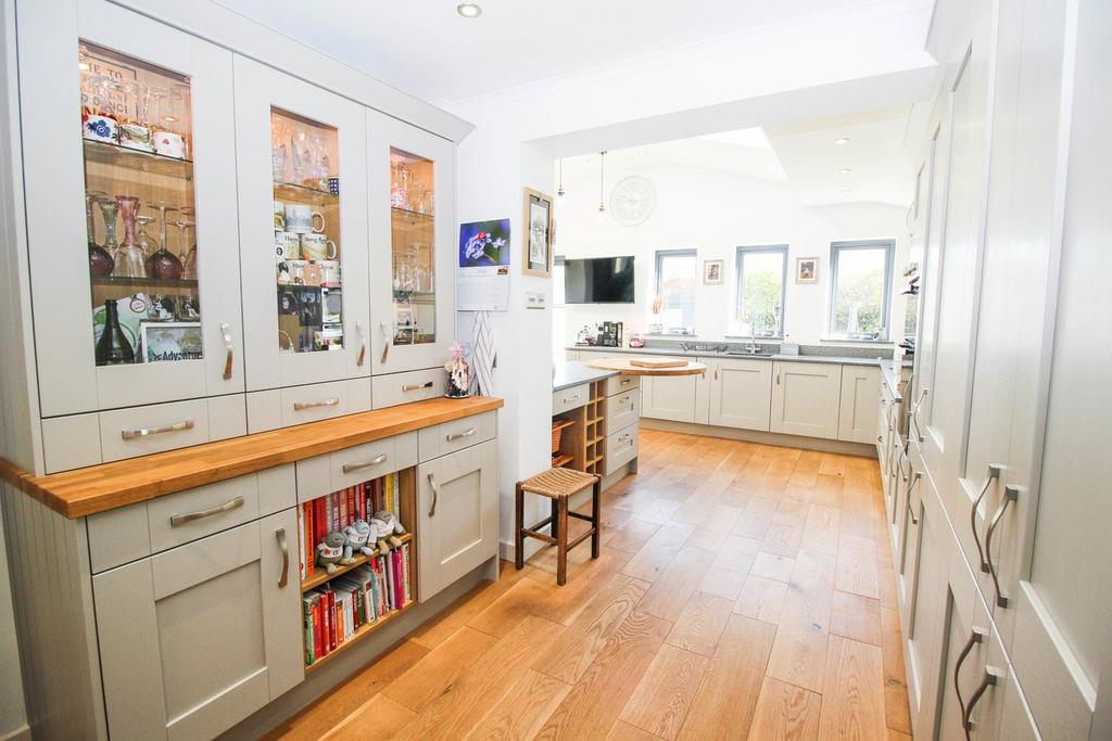 Open plan dining kitchen