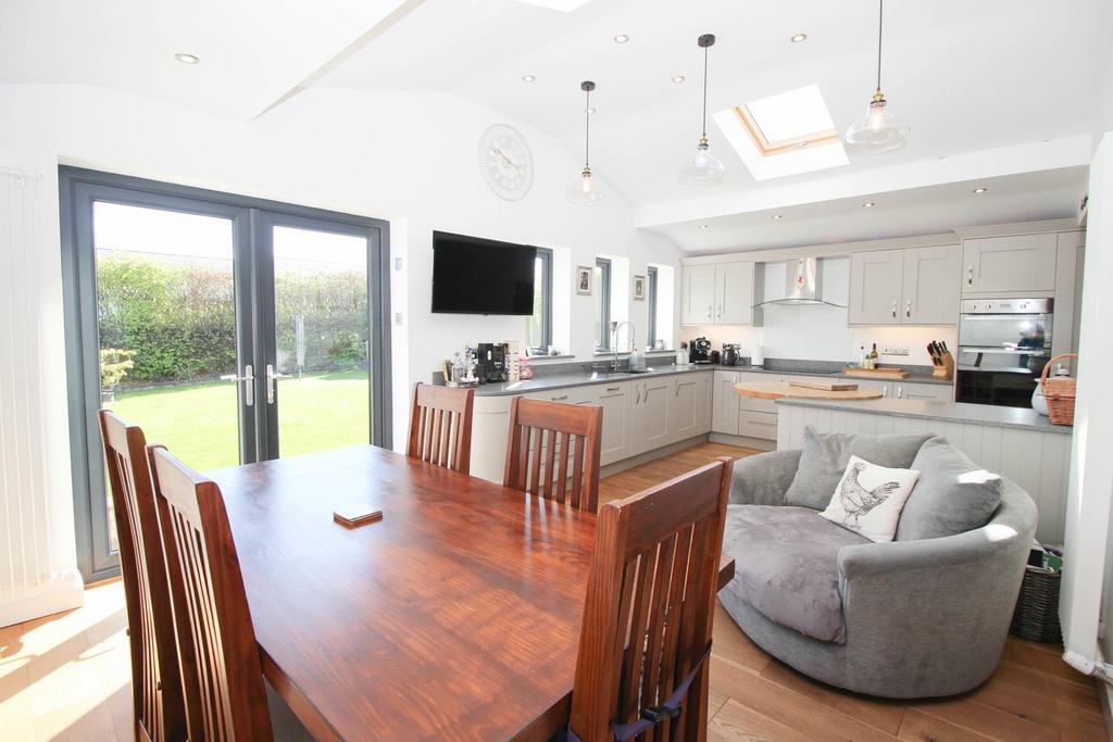 Open plan dining kitchen