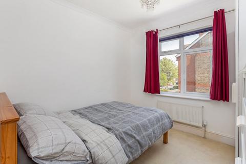 4 Warwick Place, London, W5 5PS