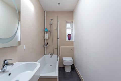 4 Warwick Place, London, W5 5PS