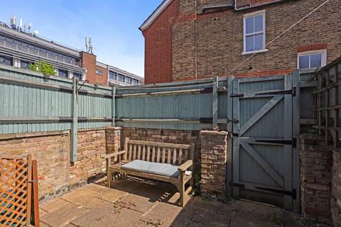 4 Warwick Place, London, W5 5PS