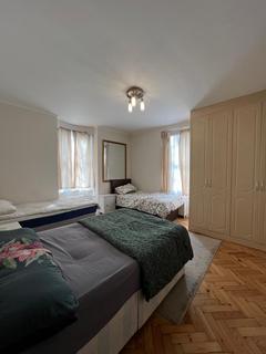 2 bedroom flat for sale, Queensway, W2