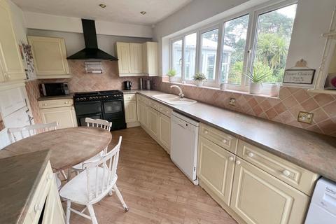 5 bedroom detached house for sale, Pinehurst Road, West Moors, Ferndown, BH22