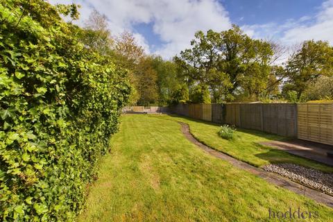 40 Common Lane, New Haw, Addlestone, KT15 3LJ