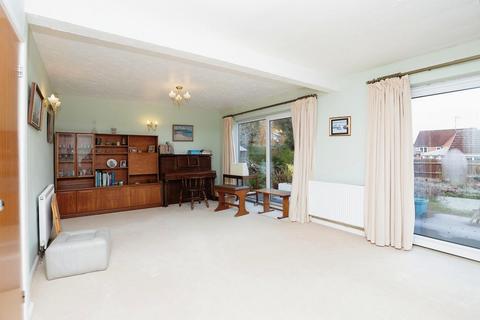 3 bedroom detached bungalow for sale, Elliott Drive, Leicester LE3