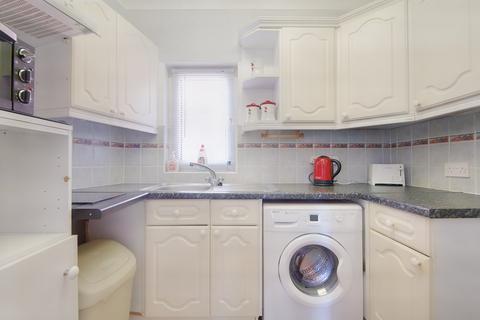 2 bedroom flat for sale, Chapel Street, Chichester PO19