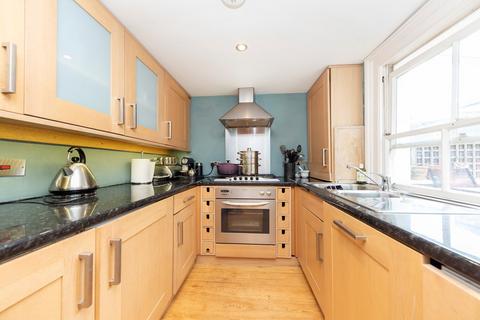2 bedroom flat for sale, Benbow Road, Hammersmith W6