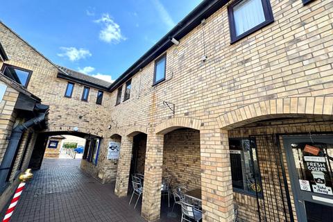 Studio for sale, Newtons Court, Huntingdon, PE29