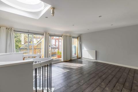 3 bedroom property to rent, Walmer Road, Notting Hill, W11