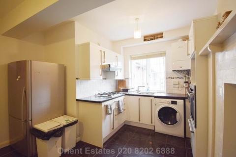3 bedroom flat to rent, Finchley Road, London